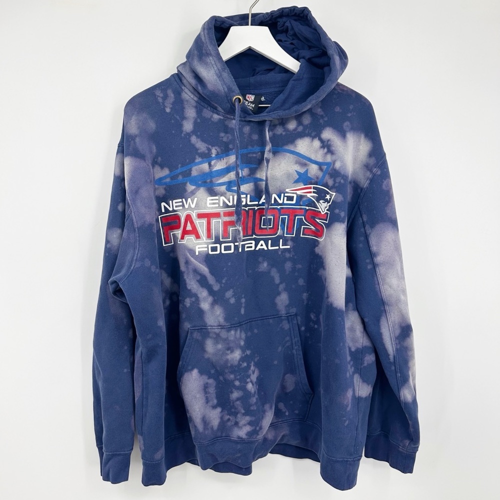New England Patriots Custom Bleach Splatter Hoodie Size Large Upcycled Sports